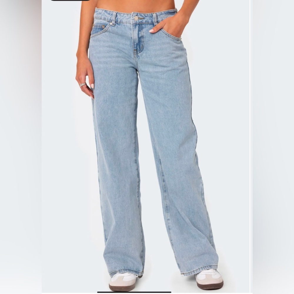 NWT EDIKTED PETITE RAELYNN WASHED LOW RISE JEANS SIZE M
